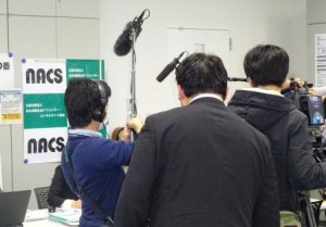 多くの報道関係者から取材を受けました。